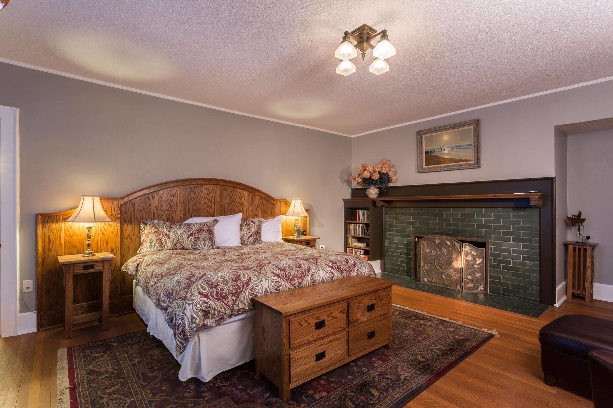Stewart Inn Wausau Dış mekan fotoğraf